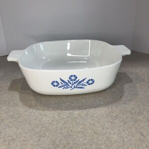 Vintage Corning Ware Blue Cornflower Casserole Dish‎ 1 Quart P-1-B- No Lid